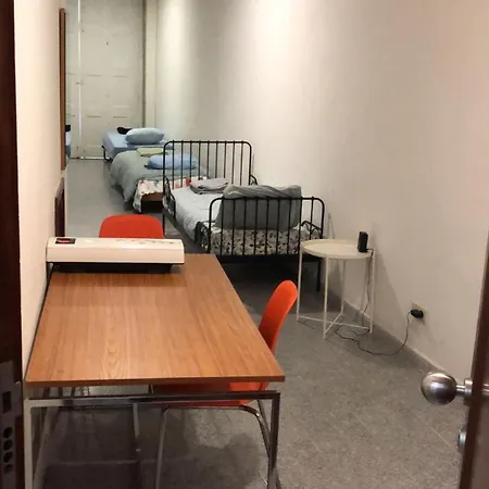 Hostel Casa Augusta 3 *
